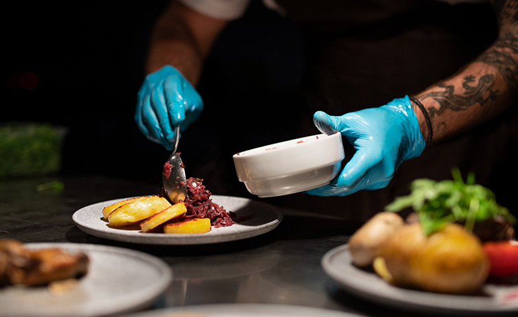 MANIPULADOR DE ALIMENTOS Y ALERGIAS E INTOLERANCIAS ALIMENTARIAS